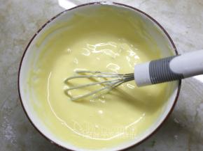 最后加入朗姆酒，拌匀即可。