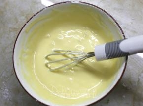 最后加入朗姆酒，拌匀即可。