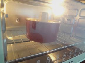 放入预热好的烤箱180度20分钟上色加盖锡纸，出炉取出晾凉就可以啦！