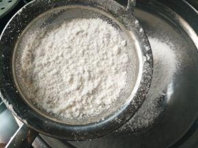 用20目筛子过筛