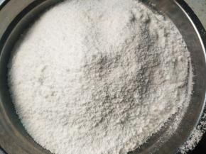 过筛后的状态是细腻蓬松的