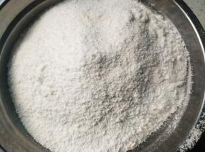 过筛后的状态是细腻蓬松的