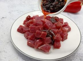 加辣椒酱、红红的辣椒油看着就心动了！