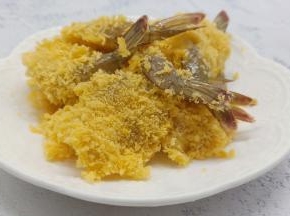 最好是一起裹好再下锅油炸。