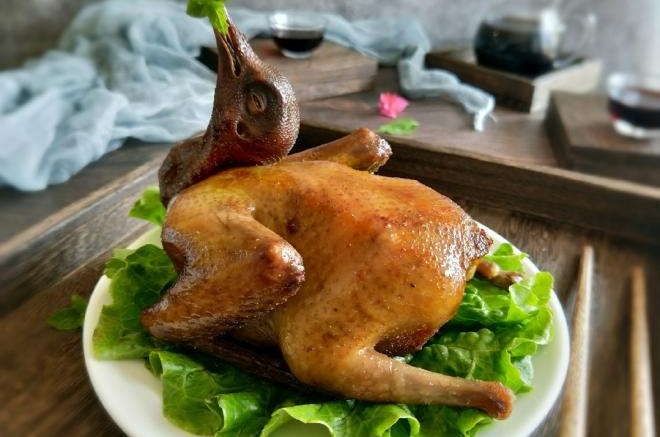 脆皮乳鸽