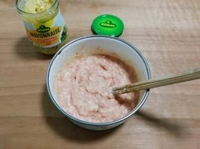顺时针搅拌至有粘性放入冰箱冷藏一小时