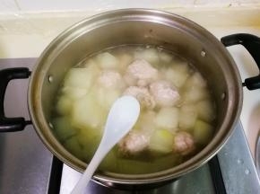 放入少许盐