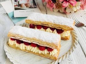 14、再盖上一层酥皮就好了