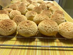 烤好后，放于烤网上，晾凉备用。