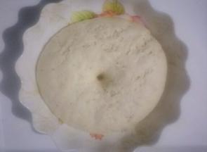 醒发好的面团是原来的2倍大左右，指头戳个洞，不回缩即可