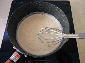 4过滤一遍，小火加热，不停搅拌。