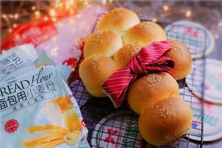 烤好之后，放至温热，然后密封好,回润一个晚上就可以吃啦。虽然是一发，但是口感很是不错，这样子也缩短了足足一小时。朋友们要是喜欢也可以试一下，要用粉也可以参考我用的这一款哦。感谢围观，祝天天好心情，餐餐好滋味。