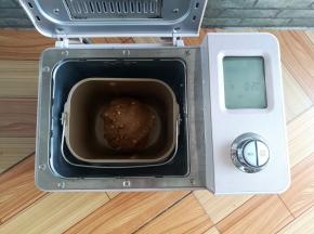 核桃碎全部和进面团里
