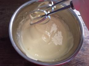 打发至拉起打蛋头画8字，5秒内不消失状态