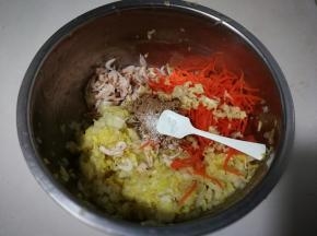 放入一小勺盐