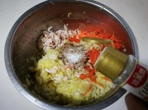 放入少许白胡椒粉