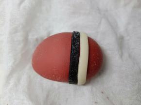 黑色和白色面条做造型