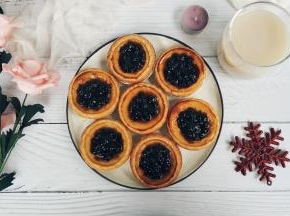 挞皮香脆、奶味浓郁、蛋香味足