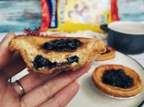 挞液是没放淡奶油的，口感清爽不腻又好吃！