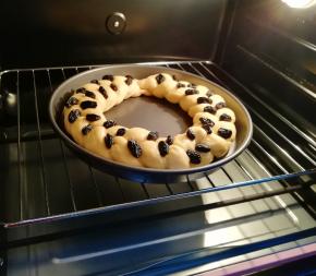 送入预热好的烤箱。