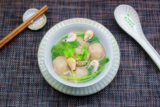 营养美味的鲜虾香菇莲藕丸子 就做好了，