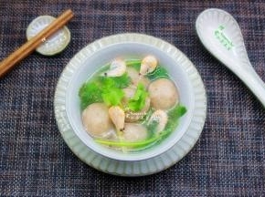 营养美味的鲜虾香菇莲藕丸子 就做好了，