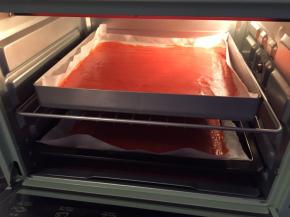 放入烤箱100度，一个半小时到两小时左右烘干，不着急的话，可以放室温晾干，可能需要几天时间，看天气吧