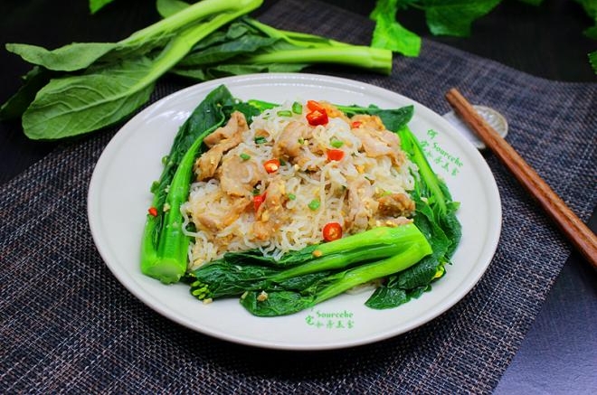 菜心炒米粉