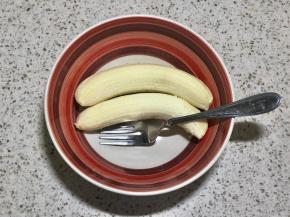 香蕉准备两根小的