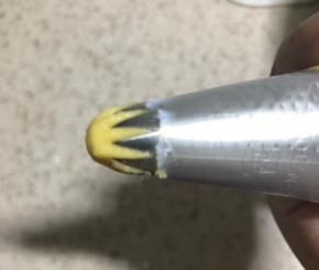 选择曲奇齿状花嘴