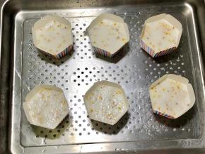 罐入纸杯中6分满，继续发酵20分钟