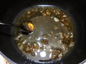 最小火慢慢熬至冰糖融化