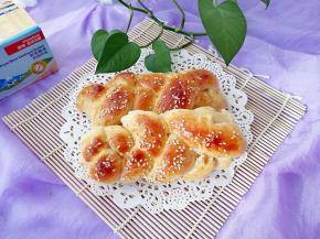 和妞一人先吃一个再说。