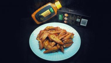 这款茄子属于少油全程大火爆炒烹饪的