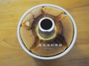 出炉后倒扣放凉脱模。