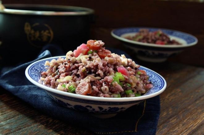 腊肠泡面焖饭