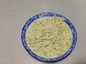 泡面用手揉碎
