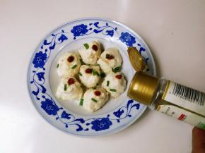 撒少许白胡椒粉