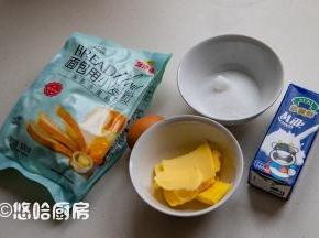 准备材料，黄油需要提前从冰箱取出，在室温下软化。