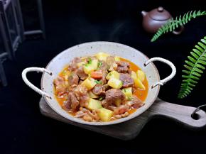 可以用小勺连汤带肉一起吃，酸爽开胃。