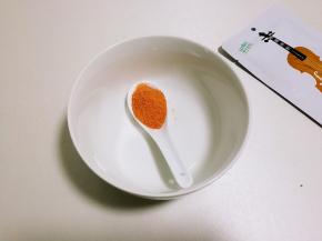 碗中放入30克意式红烩烤肉料