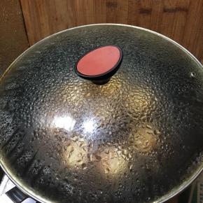 加盖中火焖1分钟。