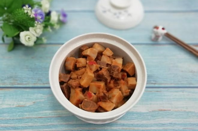牛肉炖芋头