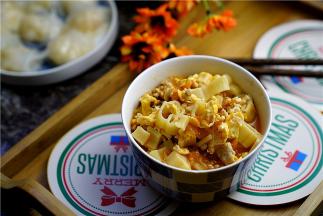 这样子一份肉末番茄鸡蛋意面就完成啦。