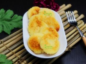 这样的土豆煎饼做早餐，热乎乎，香喷喷，实在太好吃了。