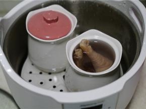 然后加入清水，至八公满。