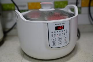 选择营养炖汤模式进行炖制。