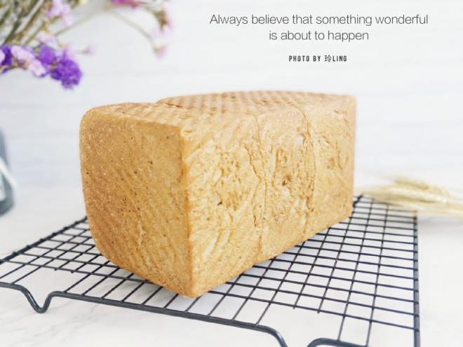 酸奶黑芝麻吐司