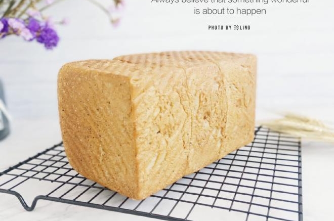 酸奶黑芝麻吐司