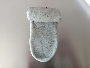 再次擀开后卷起来